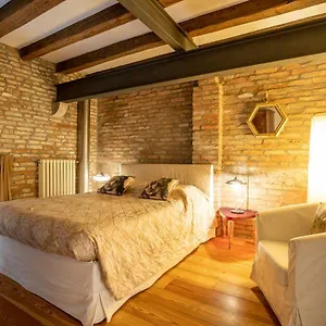 https://venetian-loft.hotelslidodijesolo.com